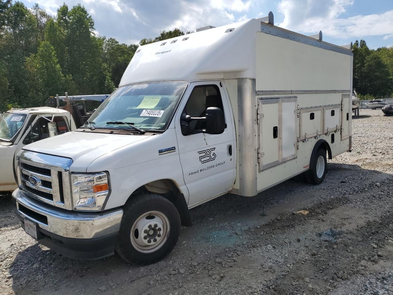 2024 Ford Econoline E450 Super Duty Cutaway Van