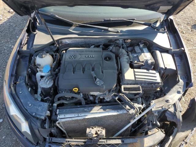 2015 Volkswagen Passat SEL