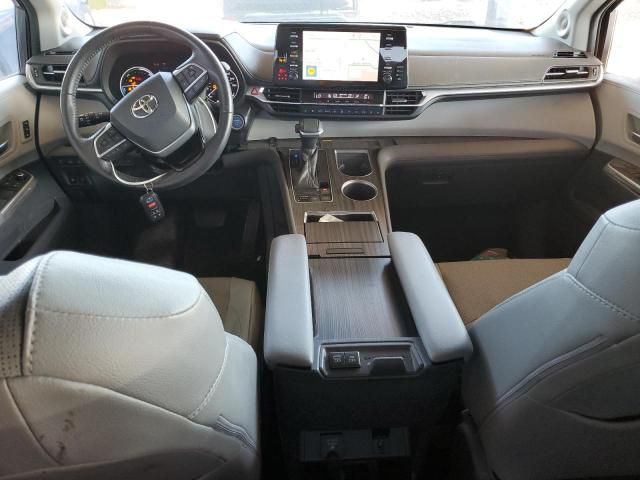 2021 Toyota Sienna Limited