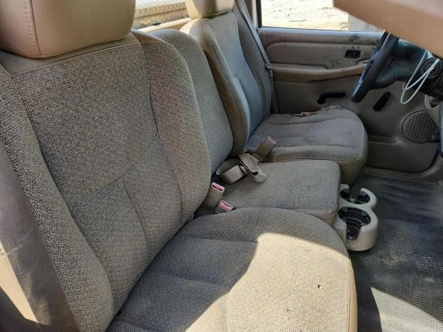 2004 Chevrolet Silverado C1500