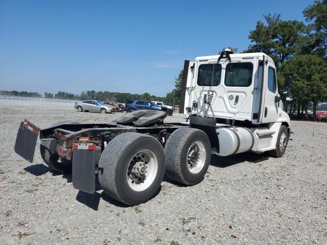 2018 Freightliner Cascadia 125 Semi Truck