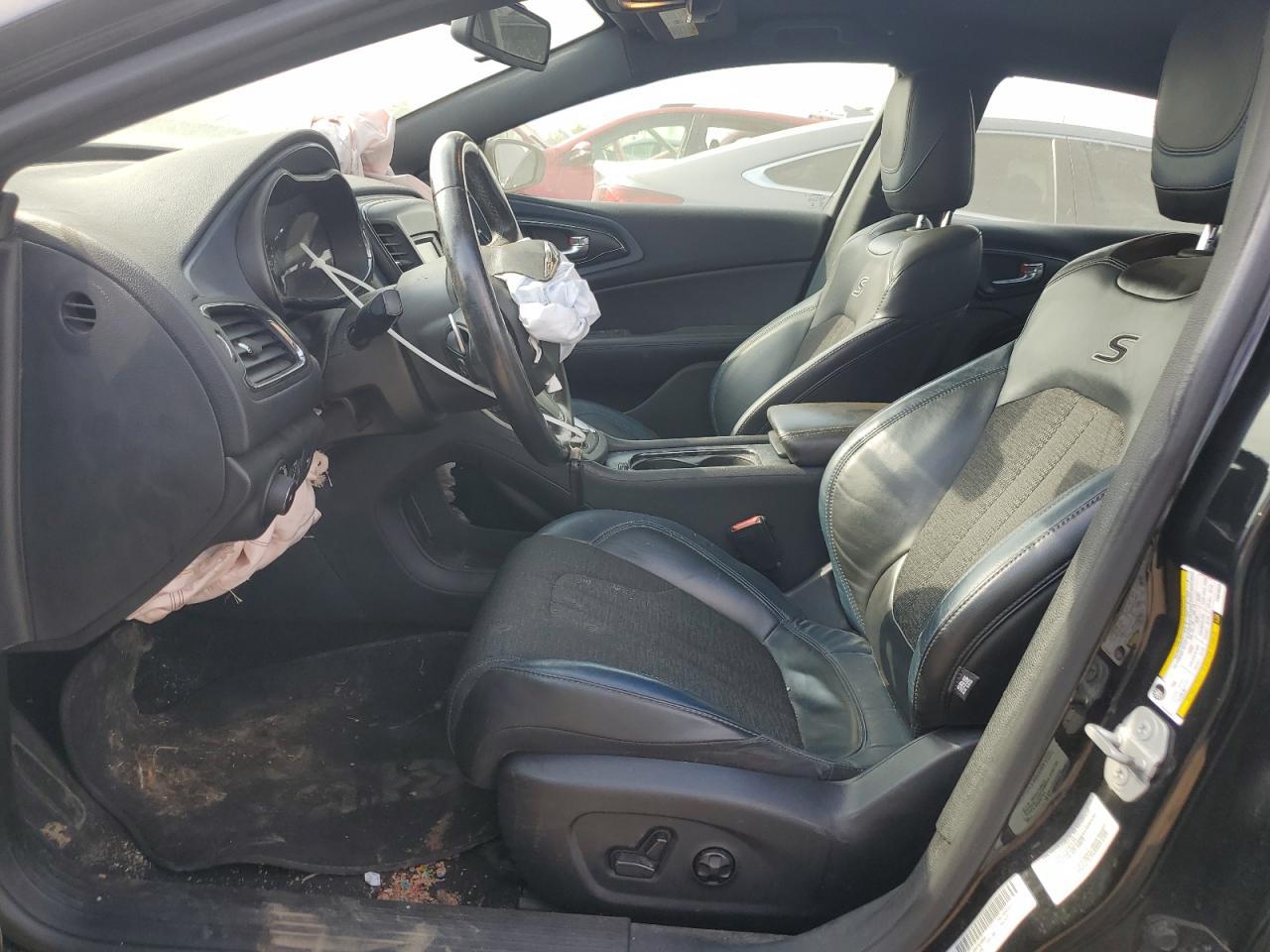 2015 Chrysler 200 s