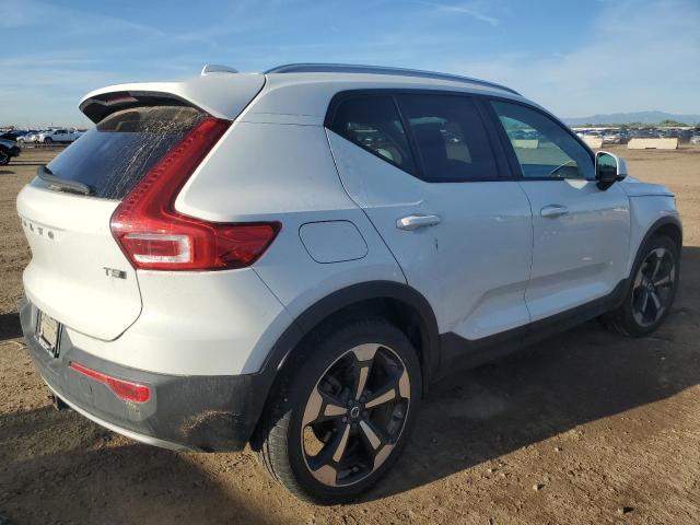 2020 Volvo Xc40 T5 Momentum