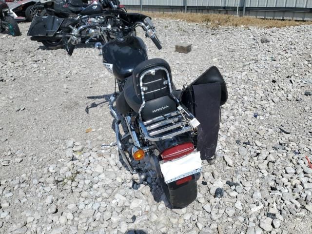 2005 Honda VT1100 C