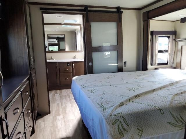 2020 Grand Design Solitude-Camper