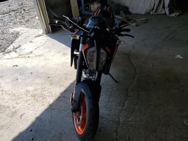 2023 KTM 890 Duke R-ATV