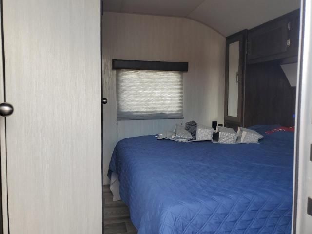 2019 Trailers Grey Wolf Limited