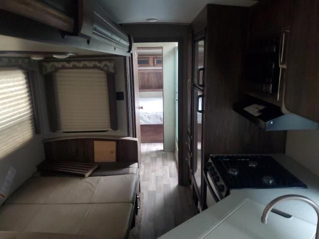 2018 Trailers EL Trailer Keystone