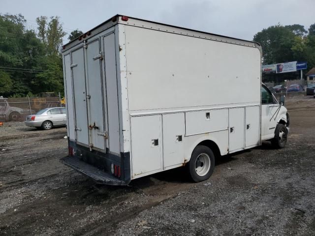 2001 GMC Savana Cutaway G3500