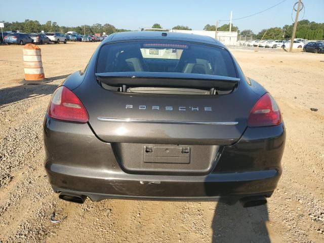 2012 Porsche Panamera 2