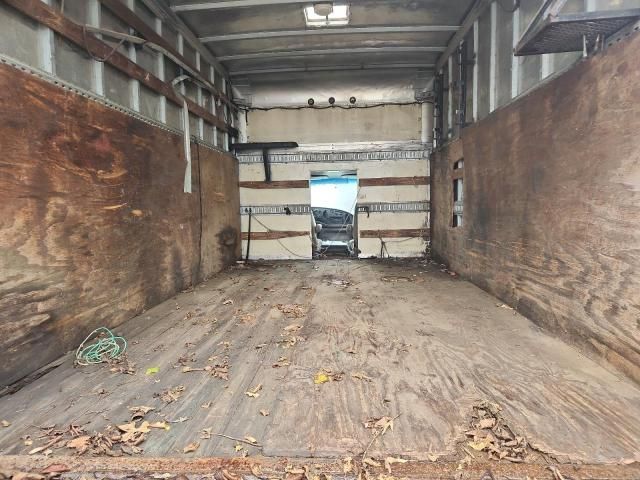 2000 Ford Econoline E350 Super Duty Cutaway Van
