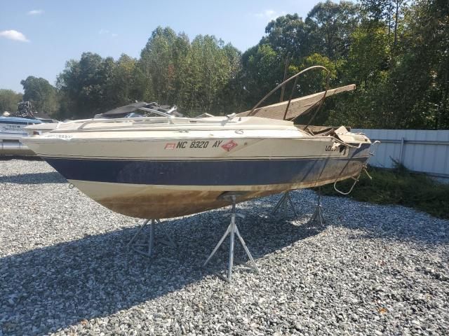 1983 Larson Boat