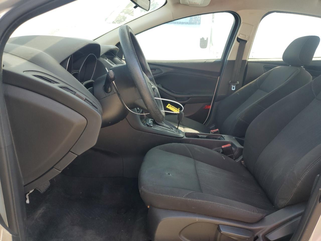 2016 Ford Focus s