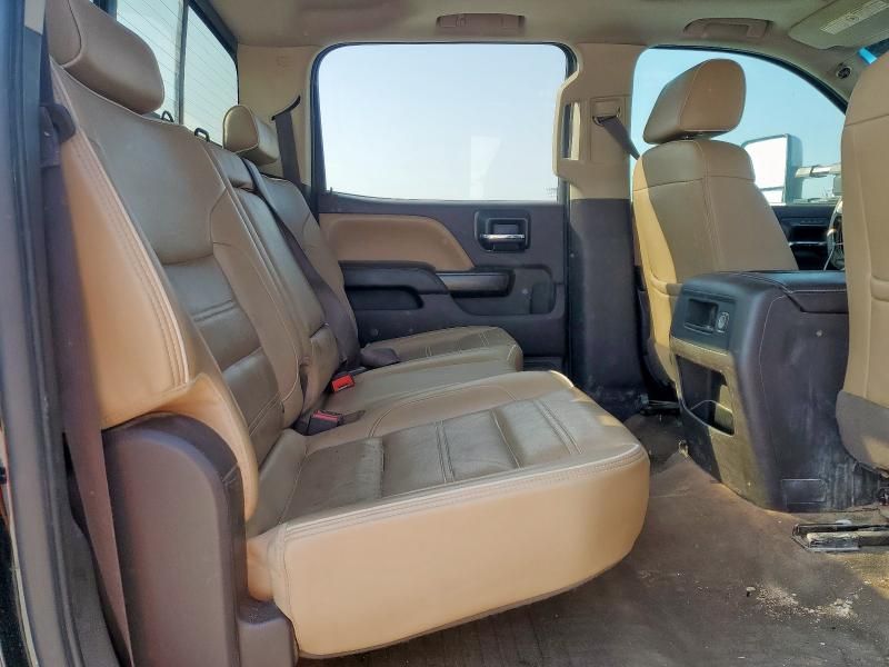 2017 GMC Sierra K3500 Denali