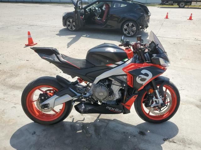 2021 Aprilia Tuono 660