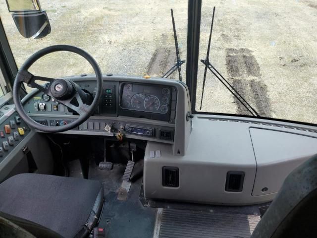 2009 Thomas SAF-T-LINER HDX-School Bus