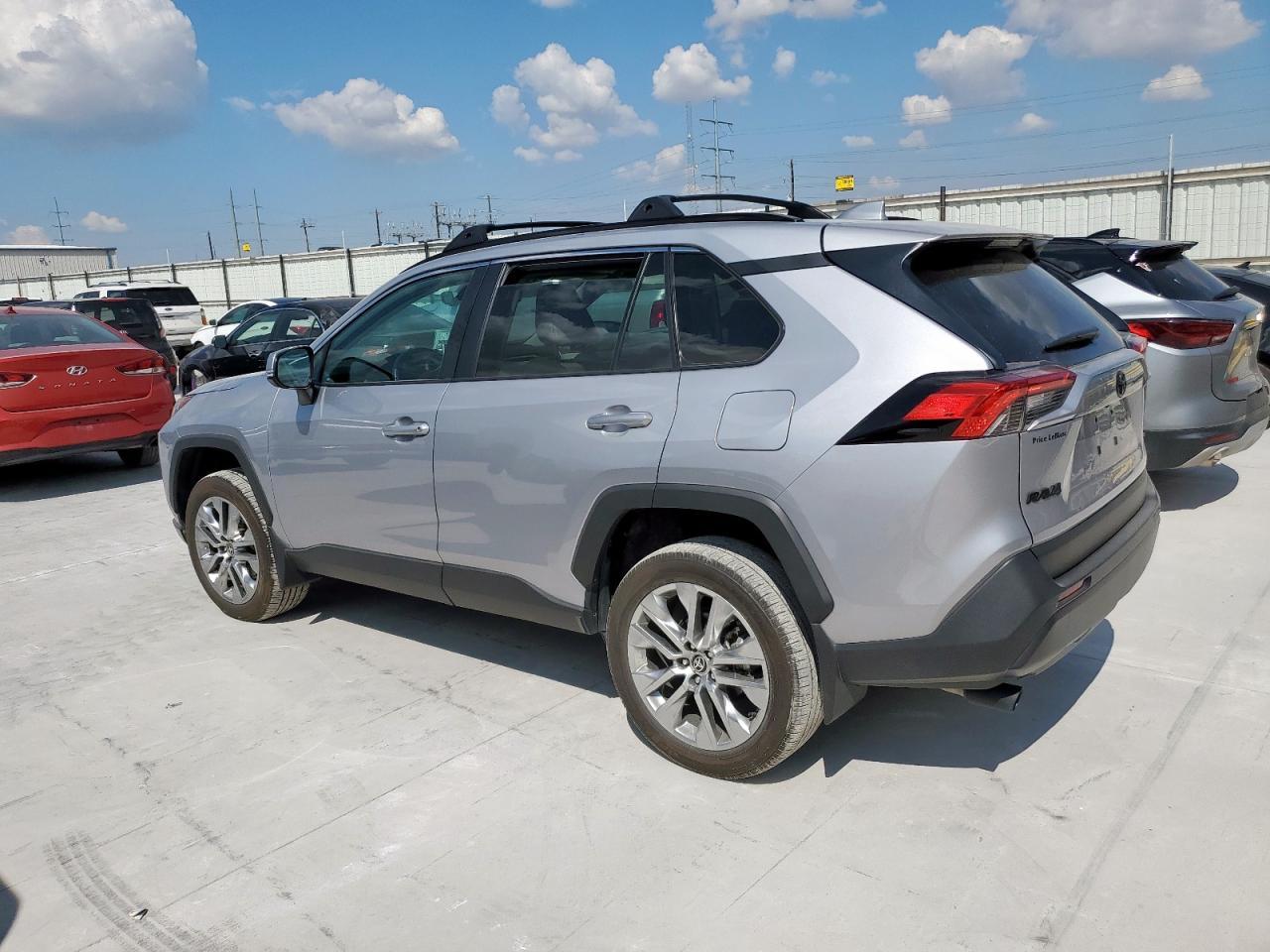 2024 Toyota Rav4 xle Premium