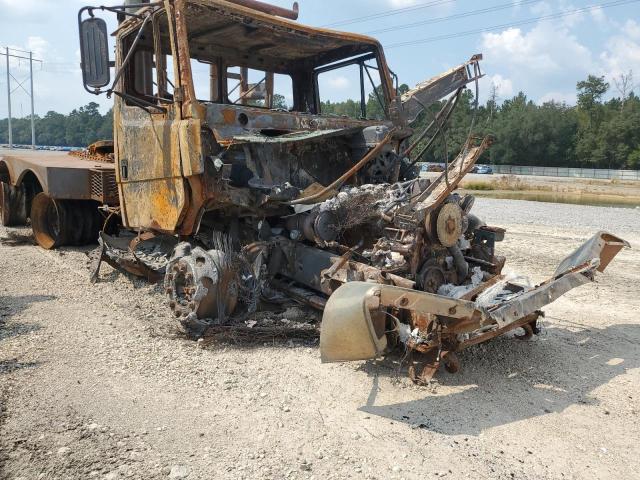 2001 Freightliner FL112 Semi Truck