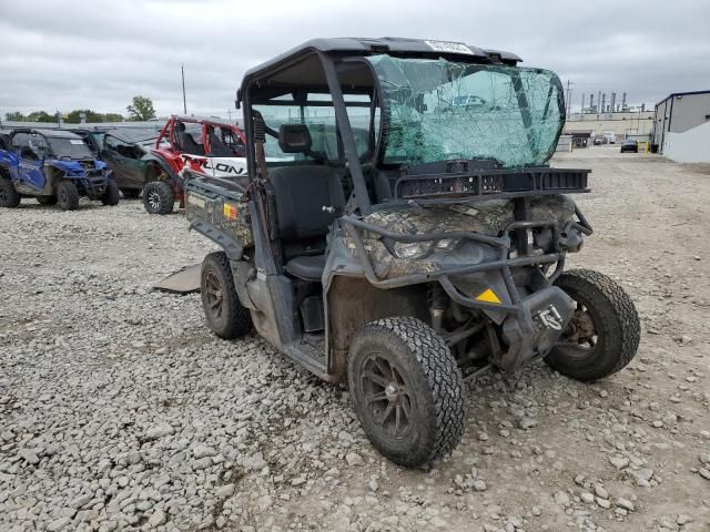 2017 Can-Am 2017 CAM AM Defender 800-Utility Vehicle
