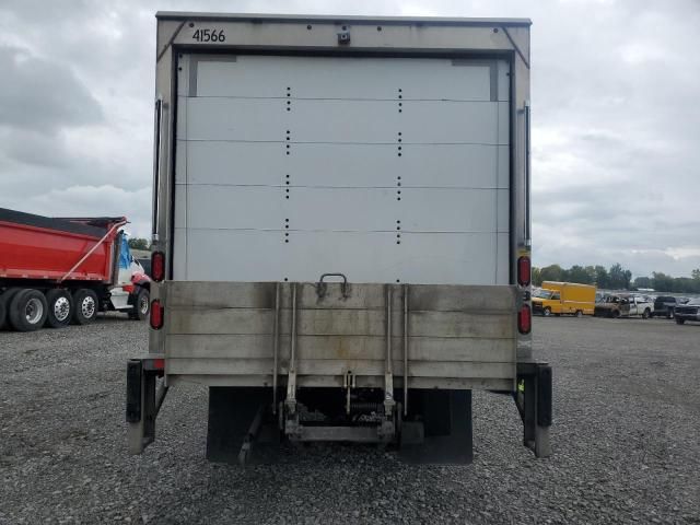 2020 Hino 195-BOX Truck