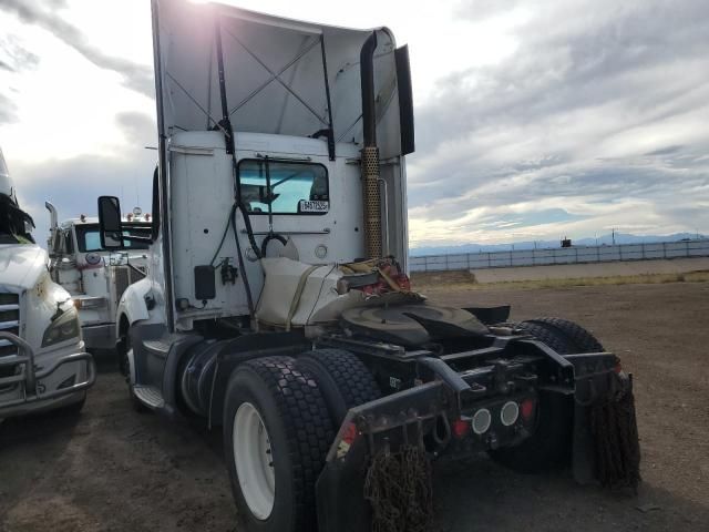 2018 Kenworth T680 Semi Truck