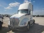 2017 Kenworth T680 Semi Truck