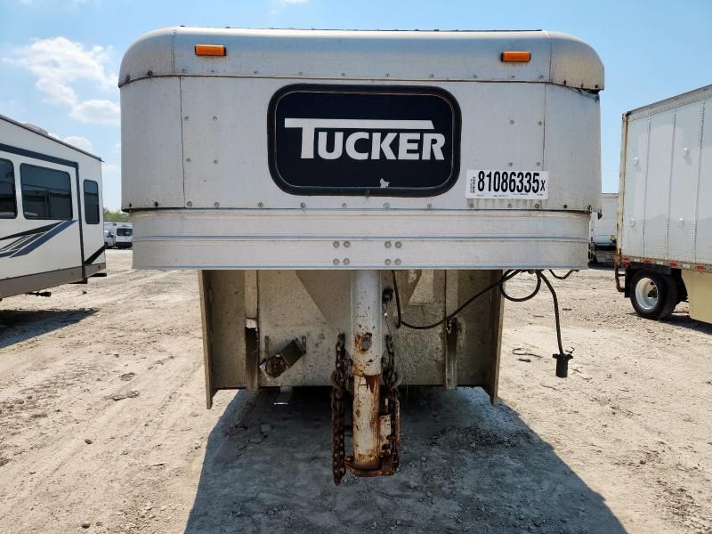 2016 Platiuring 2016 Platinum Livestock Trailer