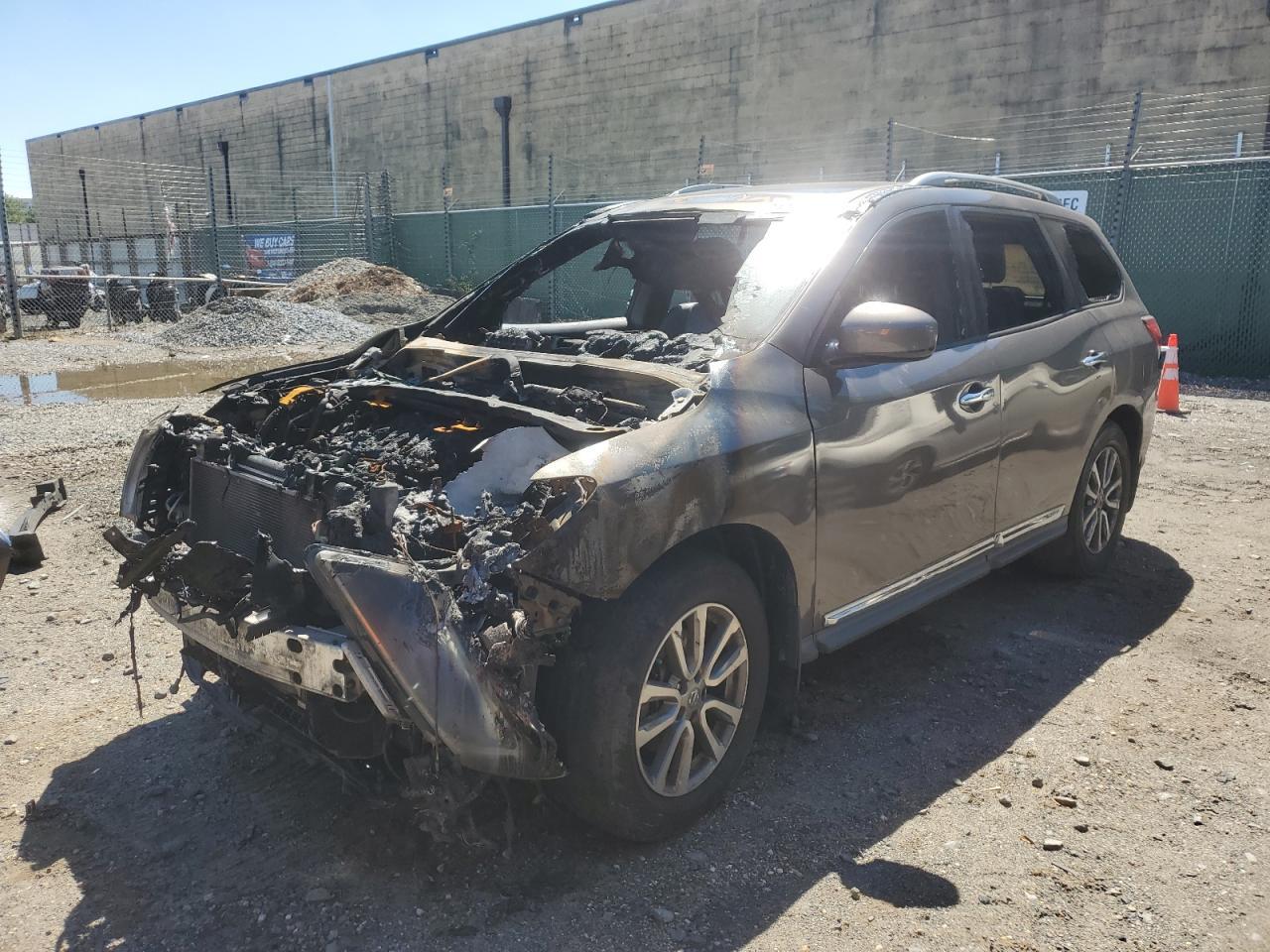 2013 Nissan Pathfinder s