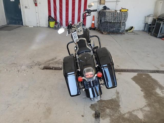 2013 Harley-Davidson FLD Switchback