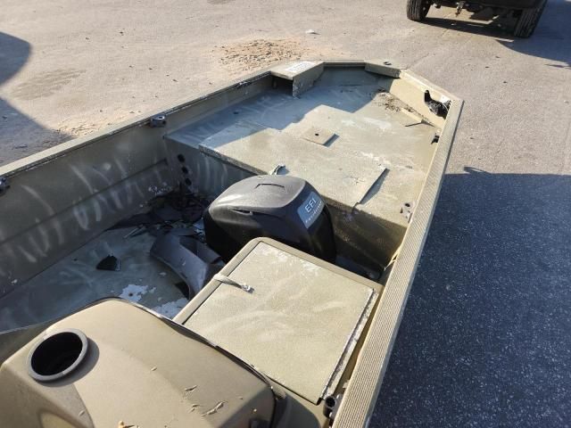 2011 Tracker Boat-Boat