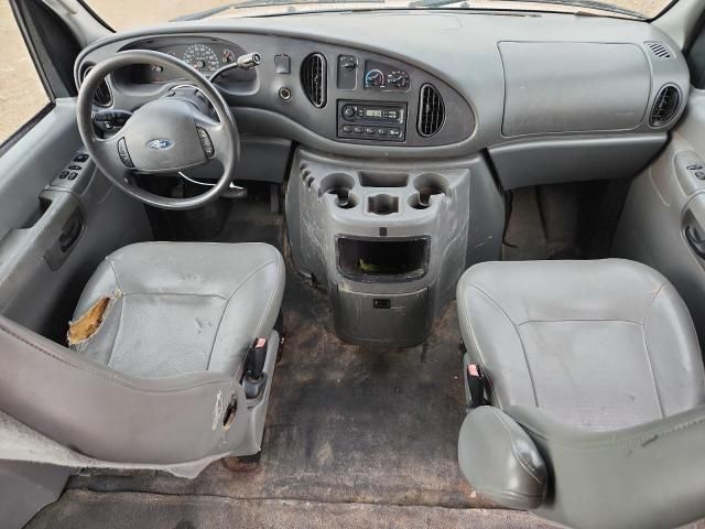 2003 Ford Econoline E350 Super Duty van