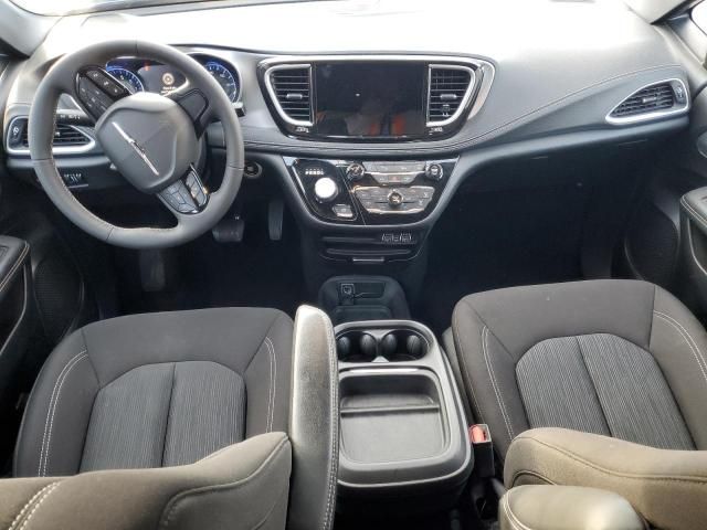 2023 Chrysler Pacifica Touring