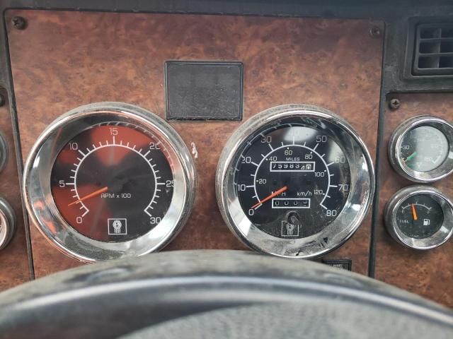 2004 Kenworth T800 Semi Truck