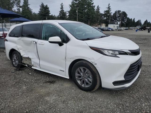2021 Toyota Sienna LE