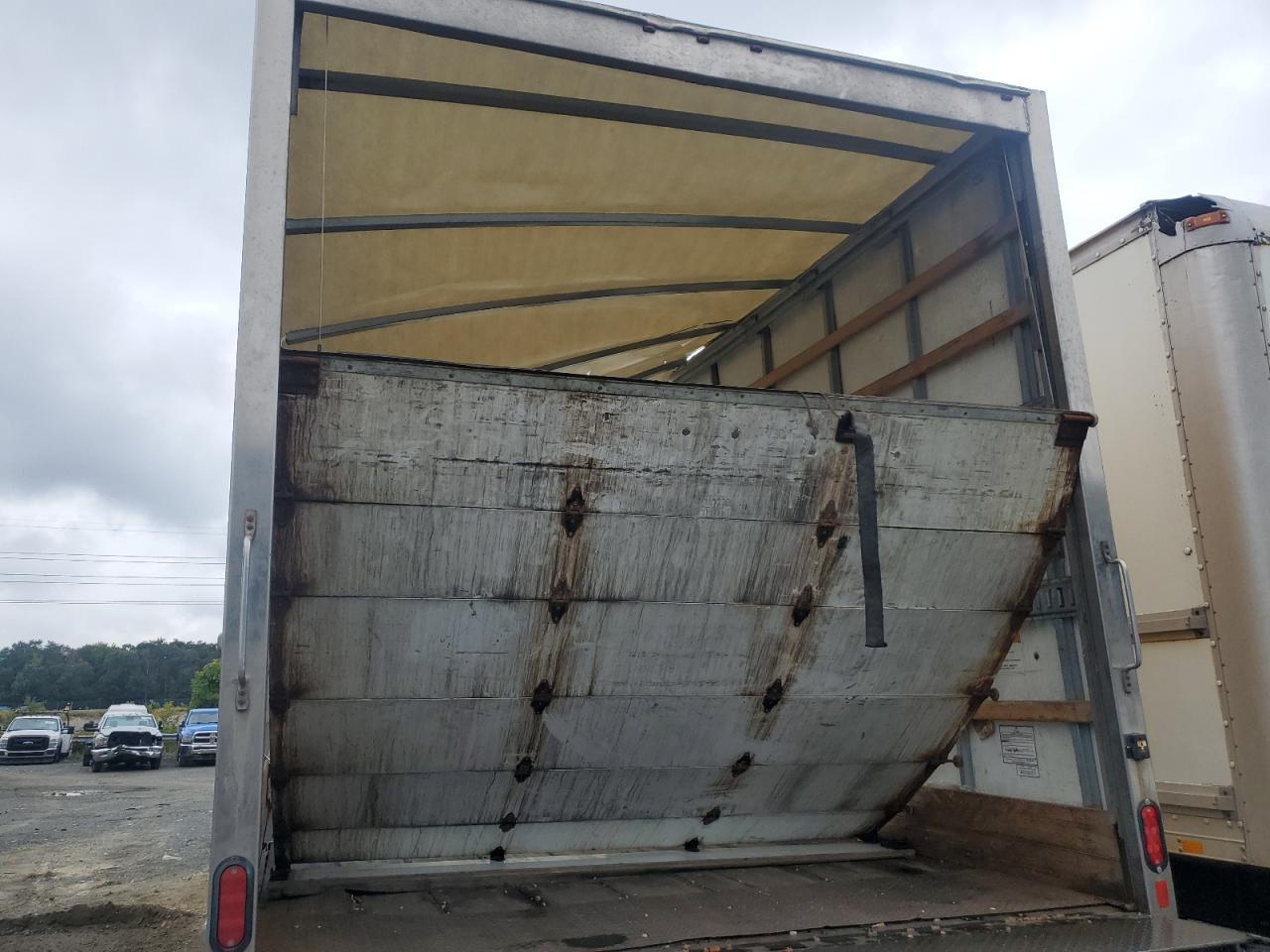 2018 International 4300 BOX Truck