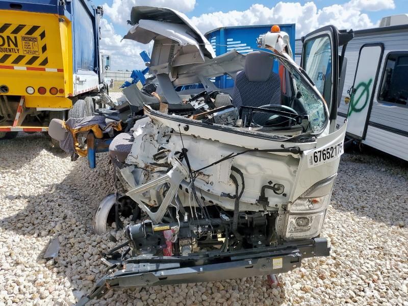 2023 Isuzu NPR HD