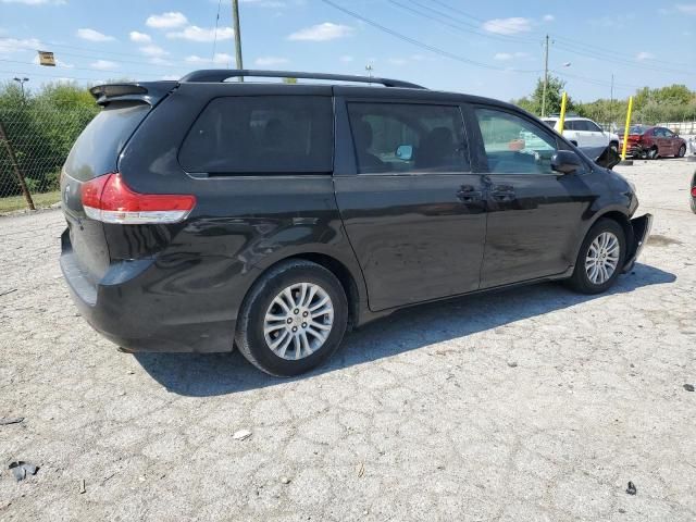 2012 Toyota Sienna XLE