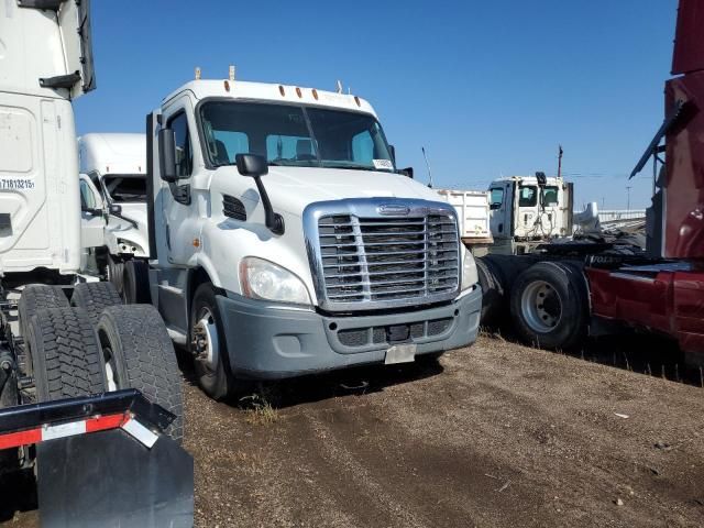 2018 Freightliner Cascadia 113 Semi Truck