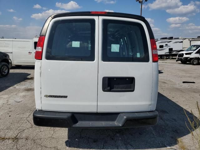 2020 Chevrolet Express G2500