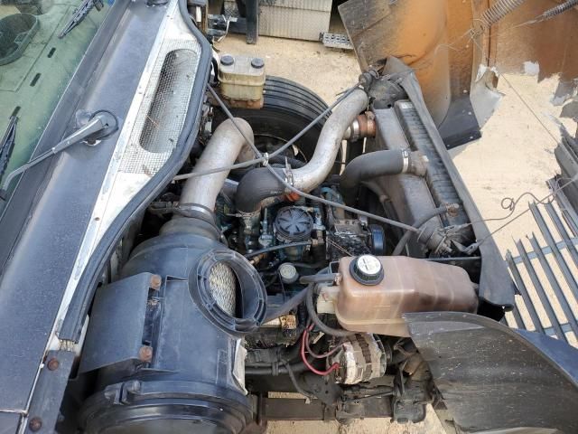 2001 International 4700 Flatbed Truck