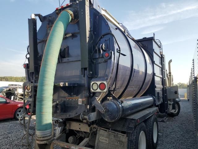 2020 Freightliner 114SD Hydrovac Truck