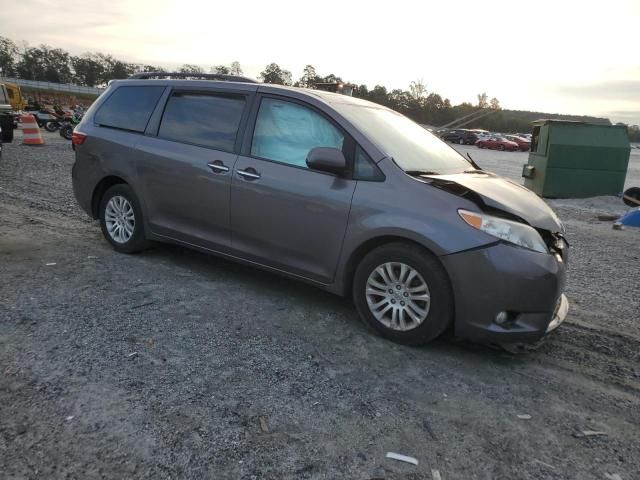 2016 Toyota Sienna XLE