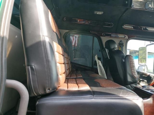 2022 Freightliner Business Class M2 Semi Truck