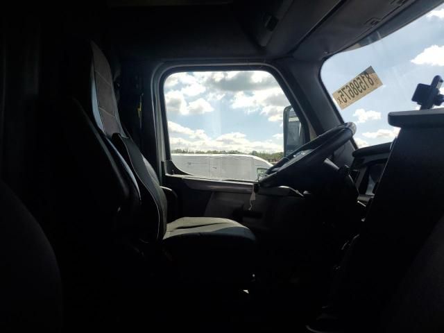 2019 Freightliner Cascadia 113 Semi Truck