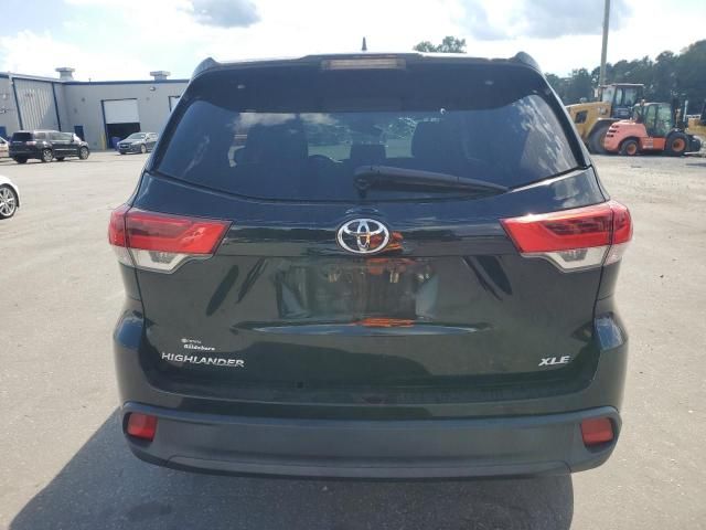 2017 Toyota Highlander SE