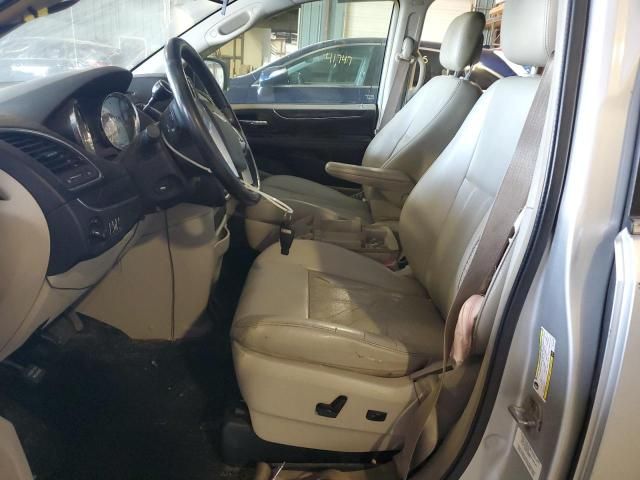 2011 Chrysler Town & Country Touring L