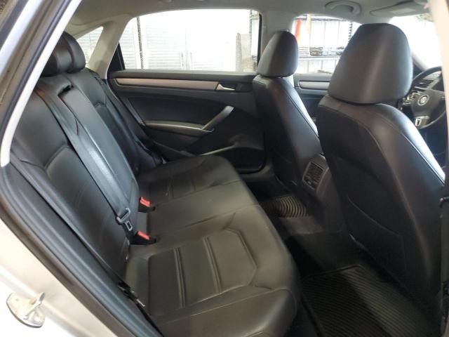 2015 Volkswagen Passat SE