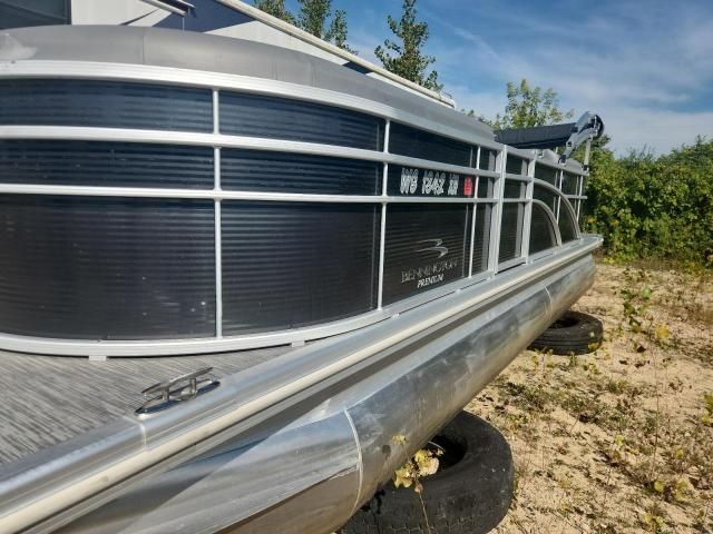 2020 Bennington Marine Pontoon