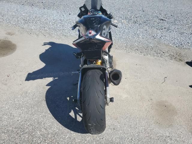 2016 Aprilia RSV4 RF