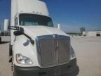 2017 Kenworth T680 Semi Truck